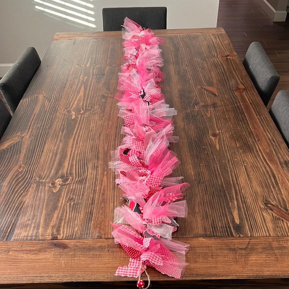 Garland - Approx 6 ft - NWT - Handmade - Pink, Red, White & Black - Picture 3 of 4